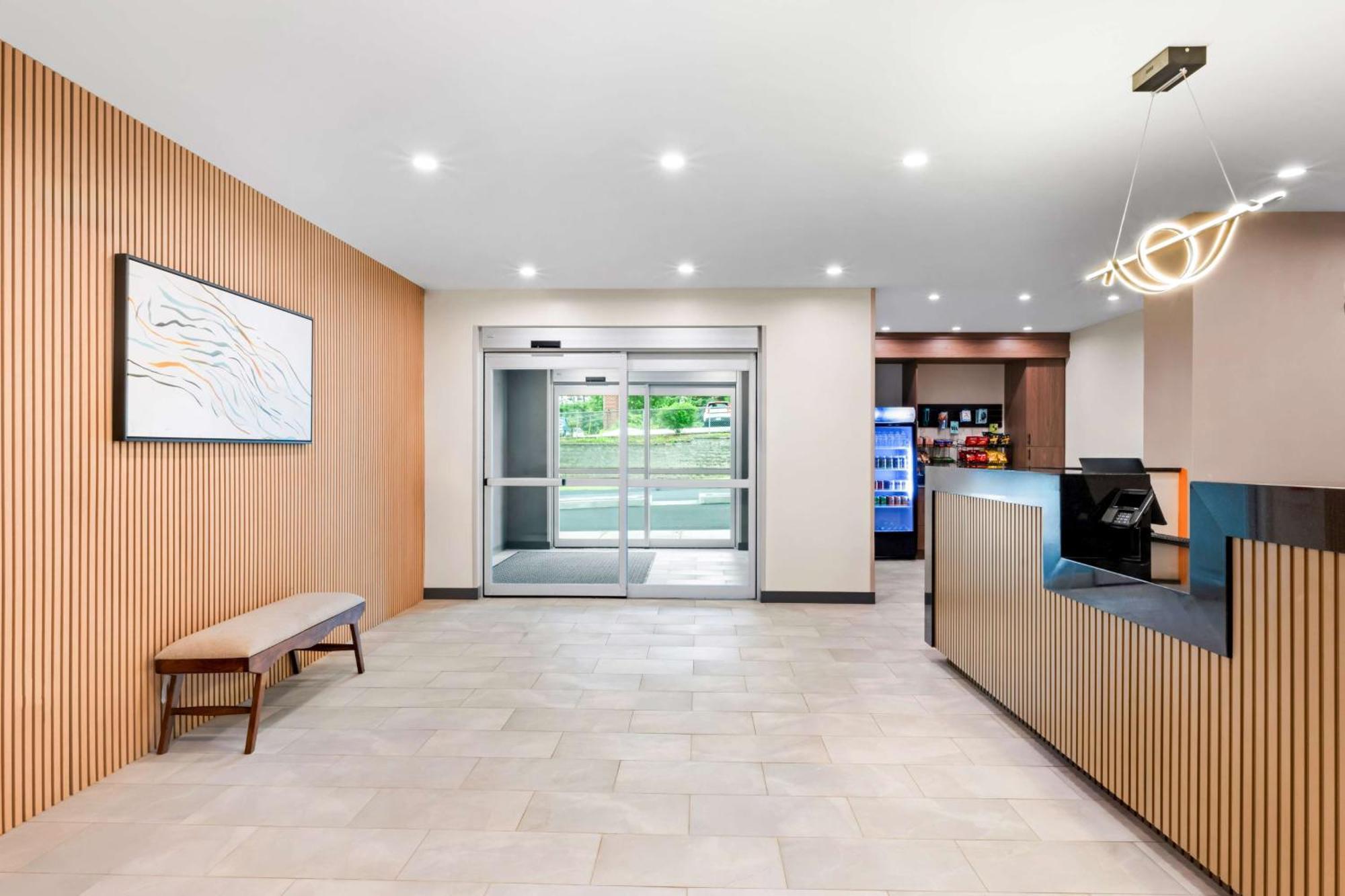 Best Western Niantic - New London, Mystic Area Extérieur photo