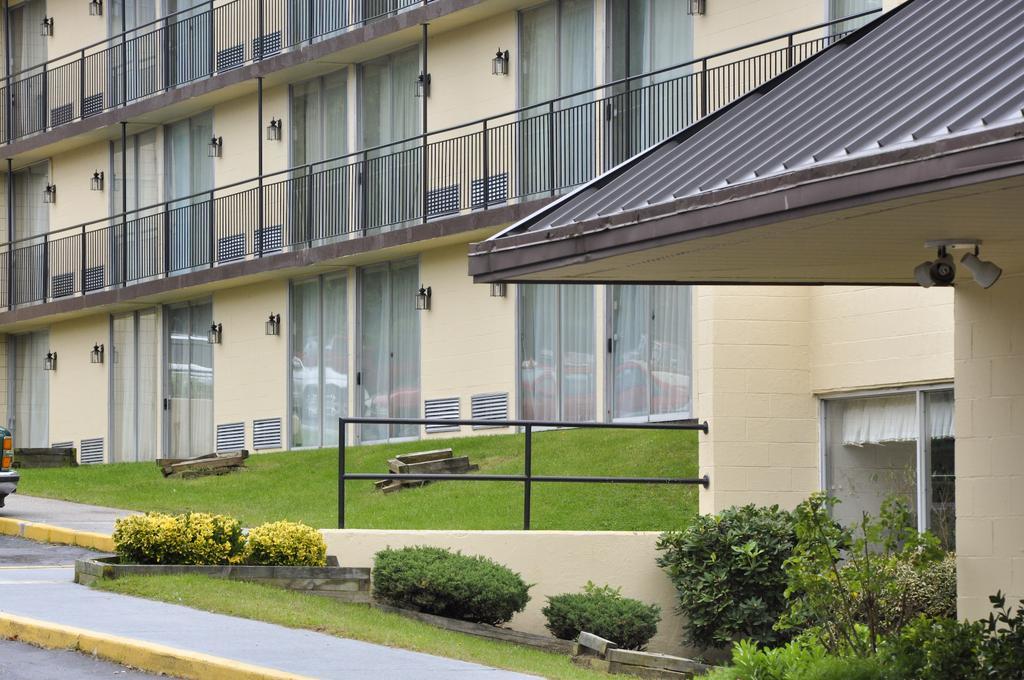 Best Western Niantic - New London, Mystic Area Extérieur photo